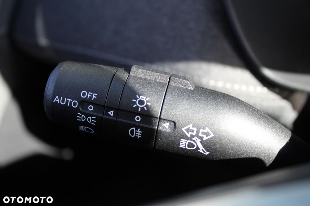 MG ZS 1.5 HEV+ Excite - 12