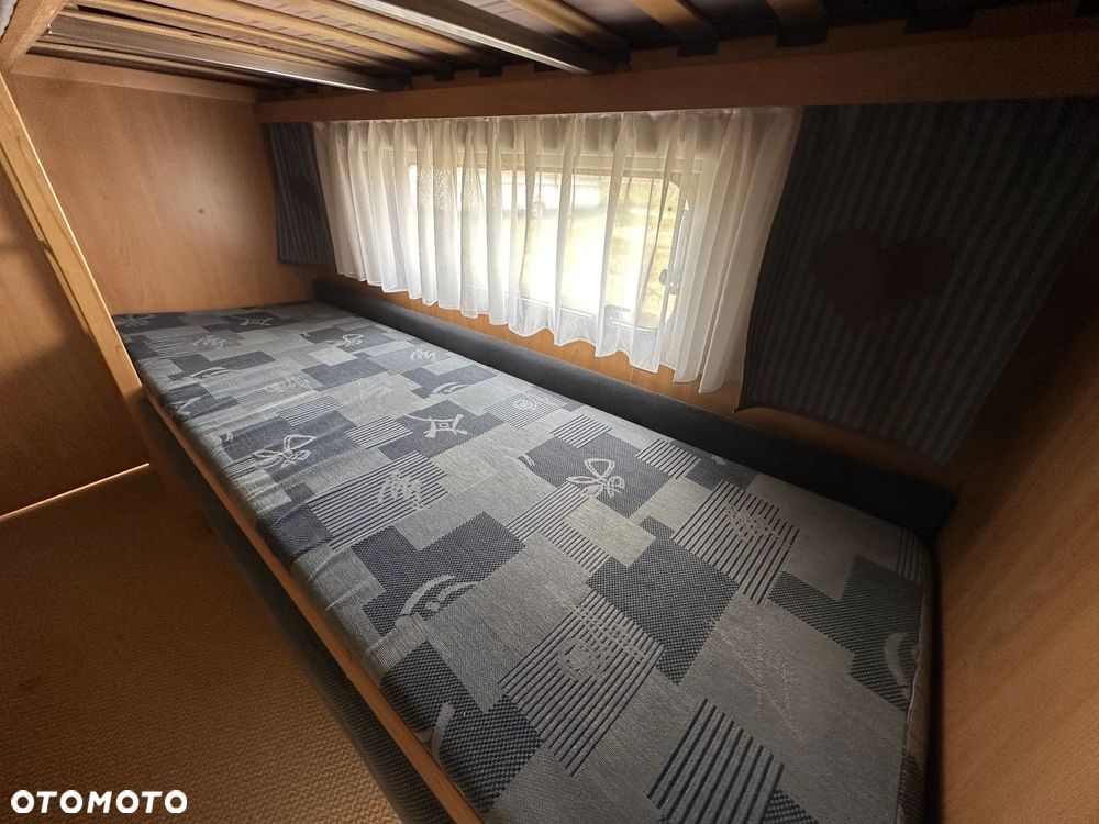 Burstner 720 TK VENTANA z napędem i łóżkami piętrowymi - 8 os. - 29