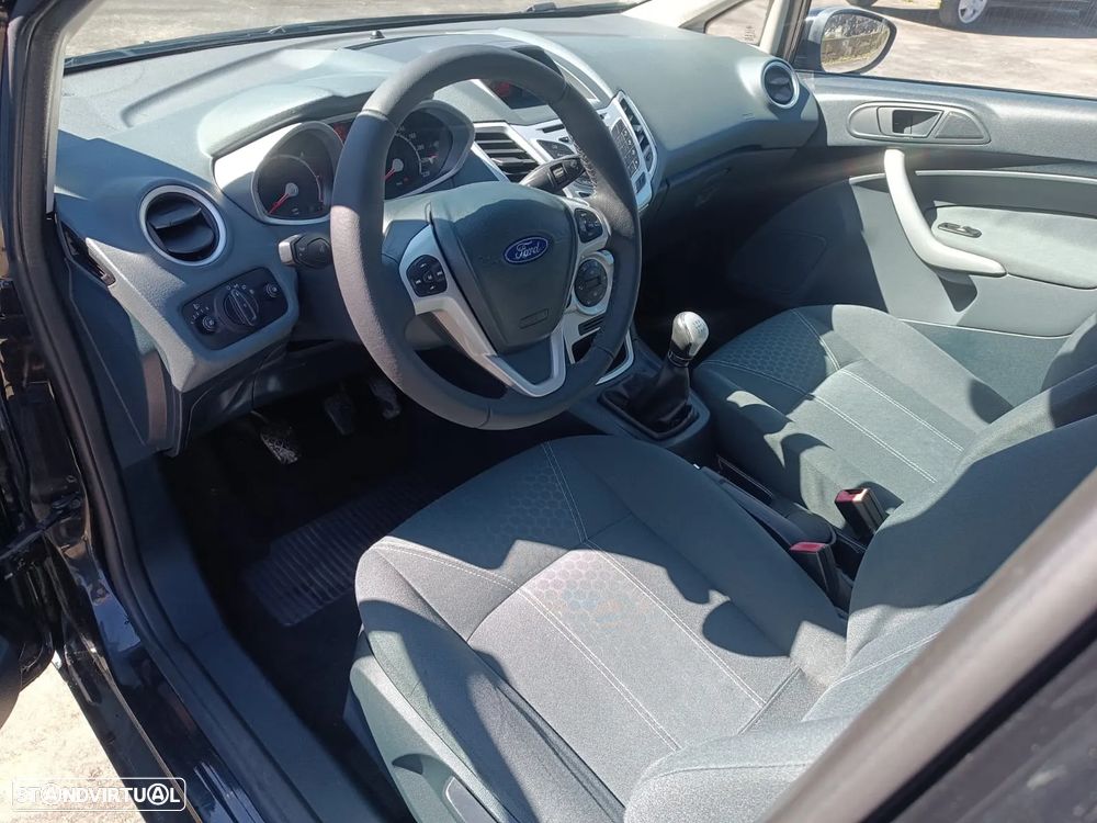 Ford Fiesta 1.4 TDCI Titanium - 10