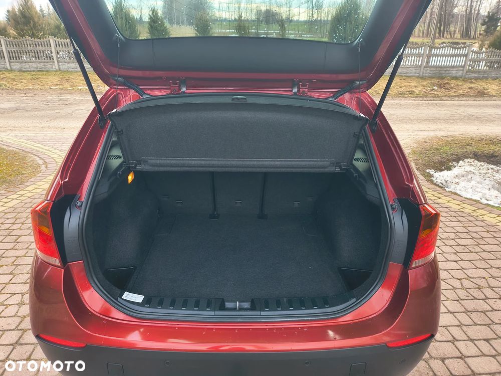 BMW X1 sDrive18d Sport Line - 29