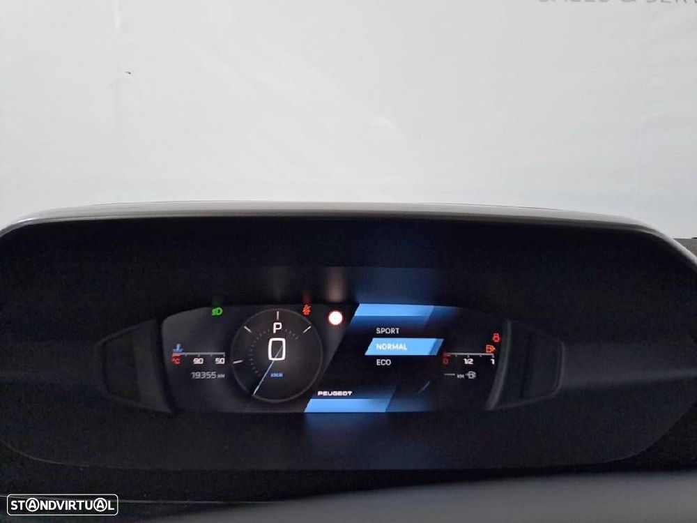 Peugeot 408 1.2 PureTech Allure EAT8 - 21