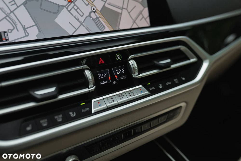 BMW X7 xDrive40i mHEV - 24