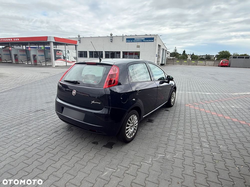 Fiat Grande Punto Actual 1.4 8V Estiva Blue&Me - 4