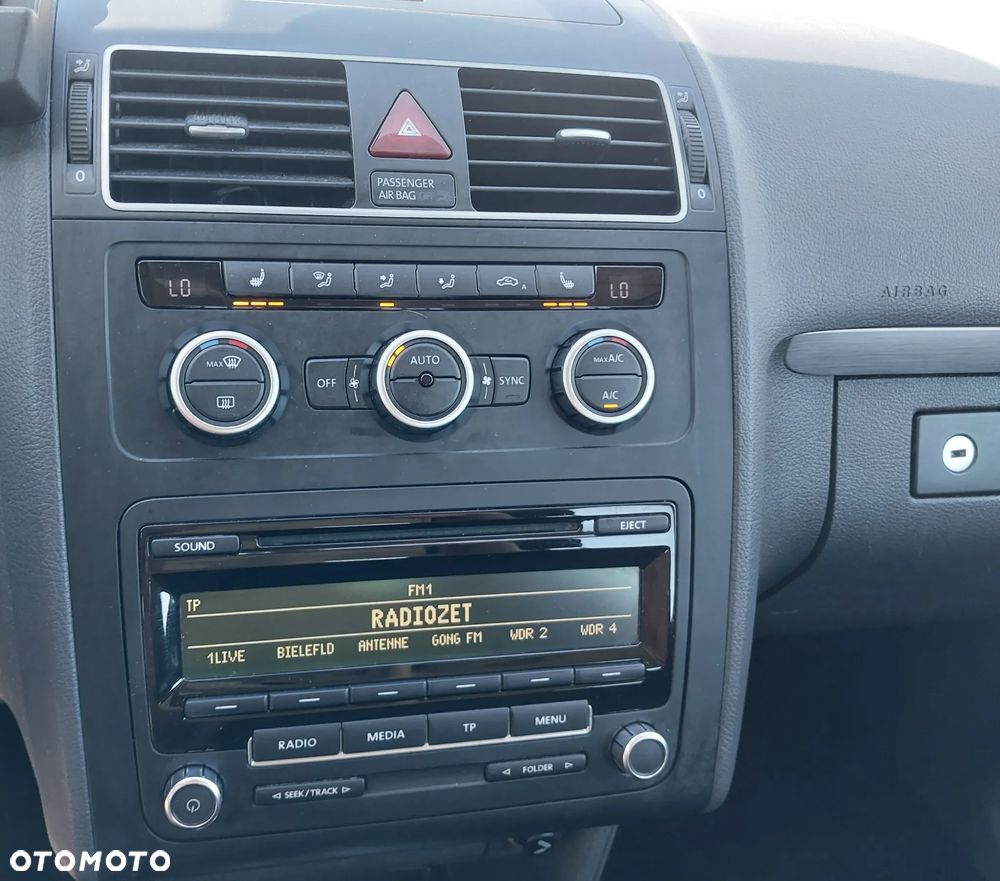 Volkswagen Touran 1.6 TDI DPF DSG Cup - 22