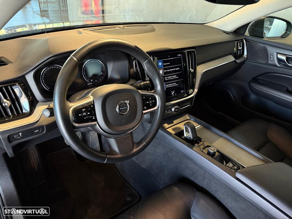 Volvo V60 Cross Country 2.0 B4 Geartronic - 17