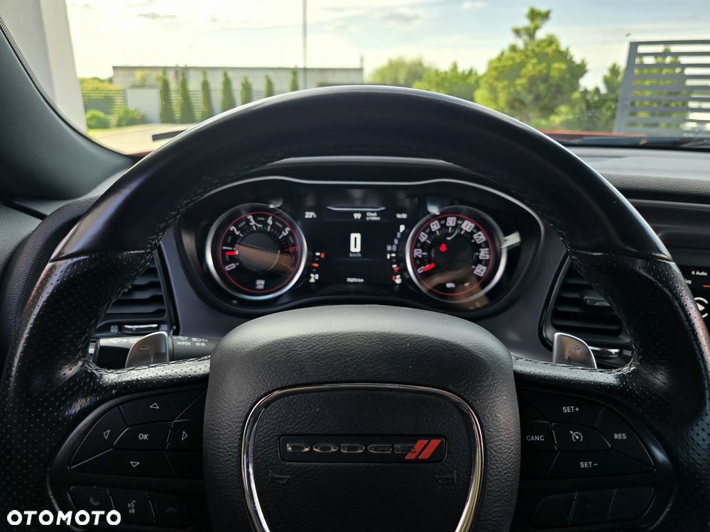 Dodge Challenger - 14