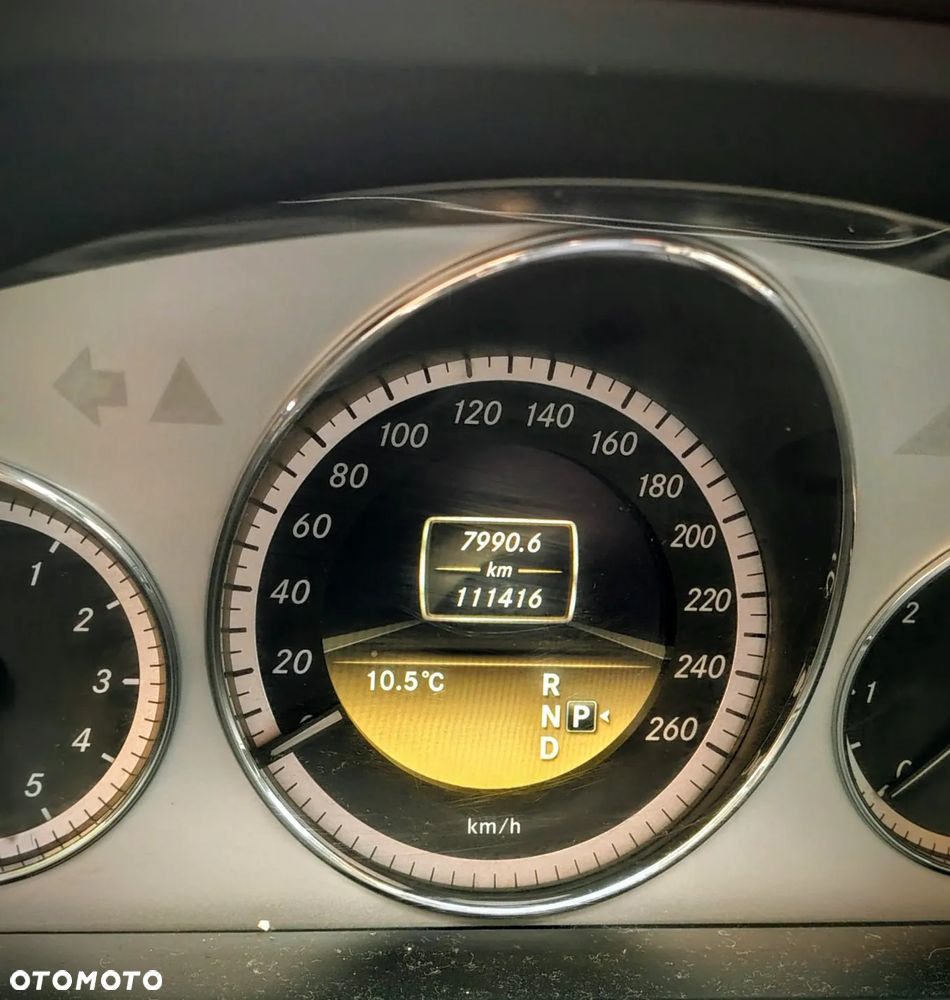 Mercedes-Benz Klasa E 250 CDI 4-Matic BlueEff - 28