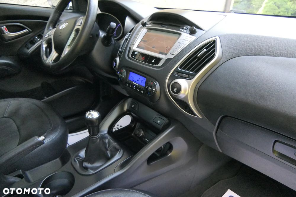 Hyundai ix35 2.0 2WD Style - 19