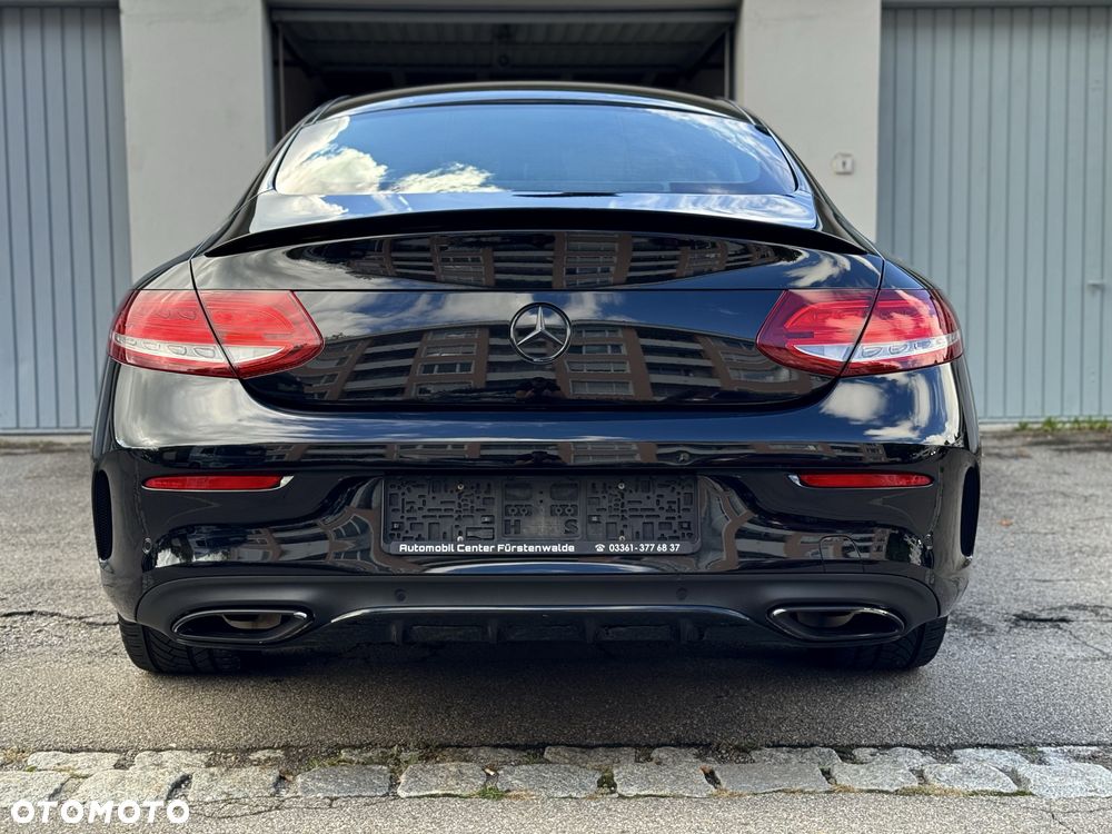 Mercedes-Benz C-Class 2016 photo 2