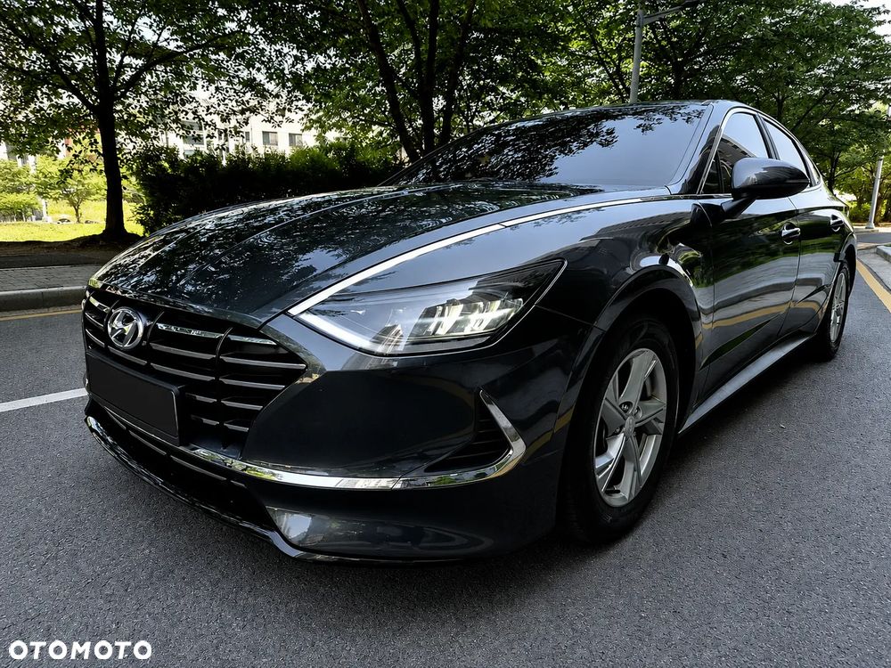 Hyundai Sonata - 2