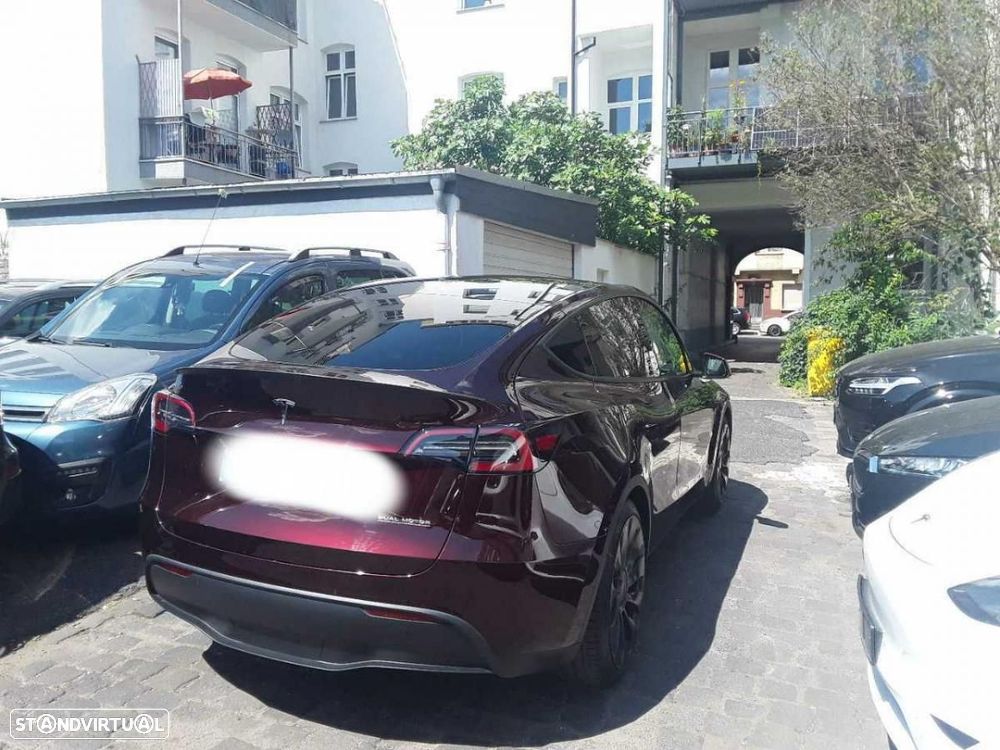 Tesla Model Y Performance Dual Motor AWD - 6