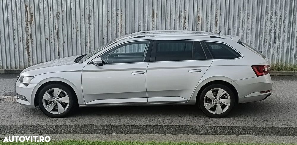 Skoda Superb 2.0 TDI DSG Style - 2
