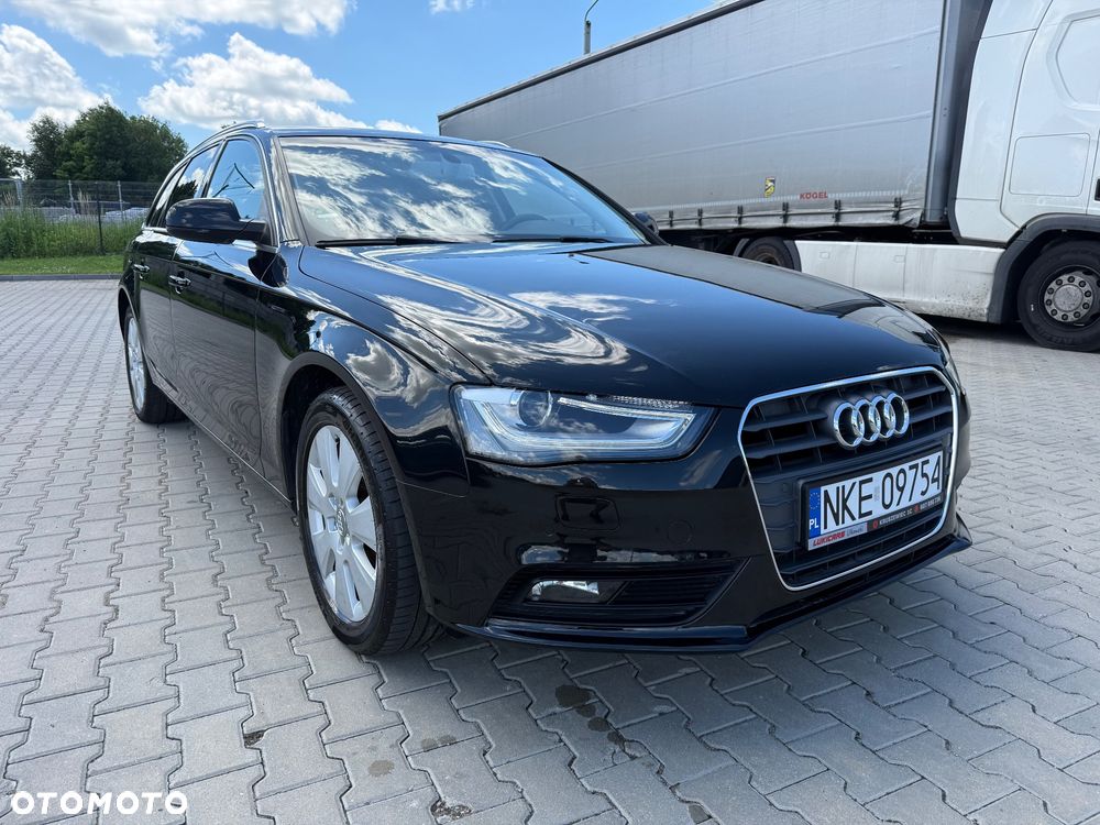 Audi A4 Avant 2.0 TDI ultra design - 17