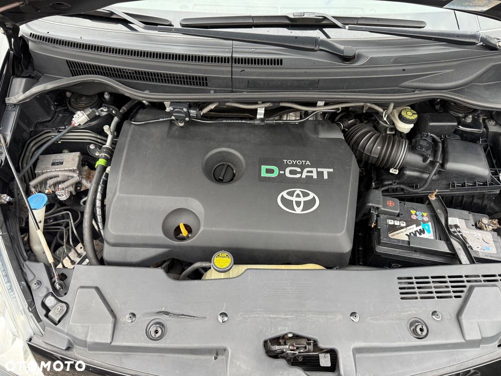 Toyota Corolla Verso 2.2 D-4D X + NAVI 7os - 25