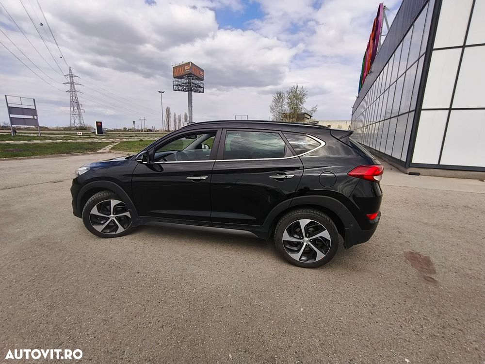 Hyundai Tucson 2.0 CRDI 4WD 6AT Luxury Pack+ - 31
