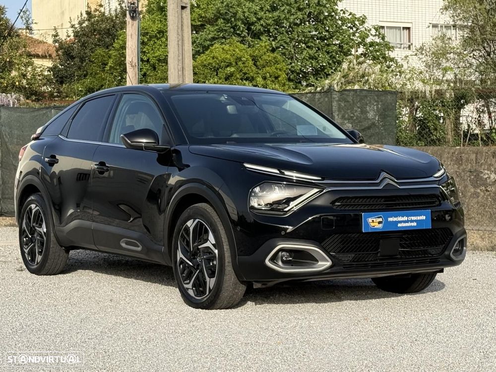 Citroën C4 1.2 PureTech Shine EAT8 - 1