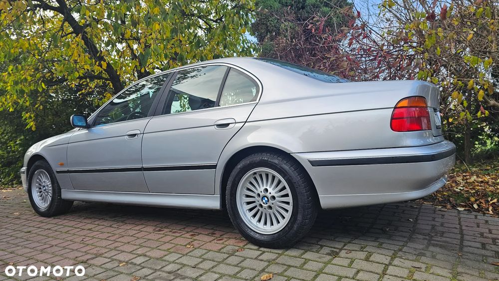 BMW Seria 5 523i - 8