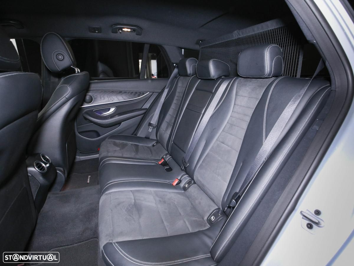 Mercedes-Benz E 300 de AMG Line - 10