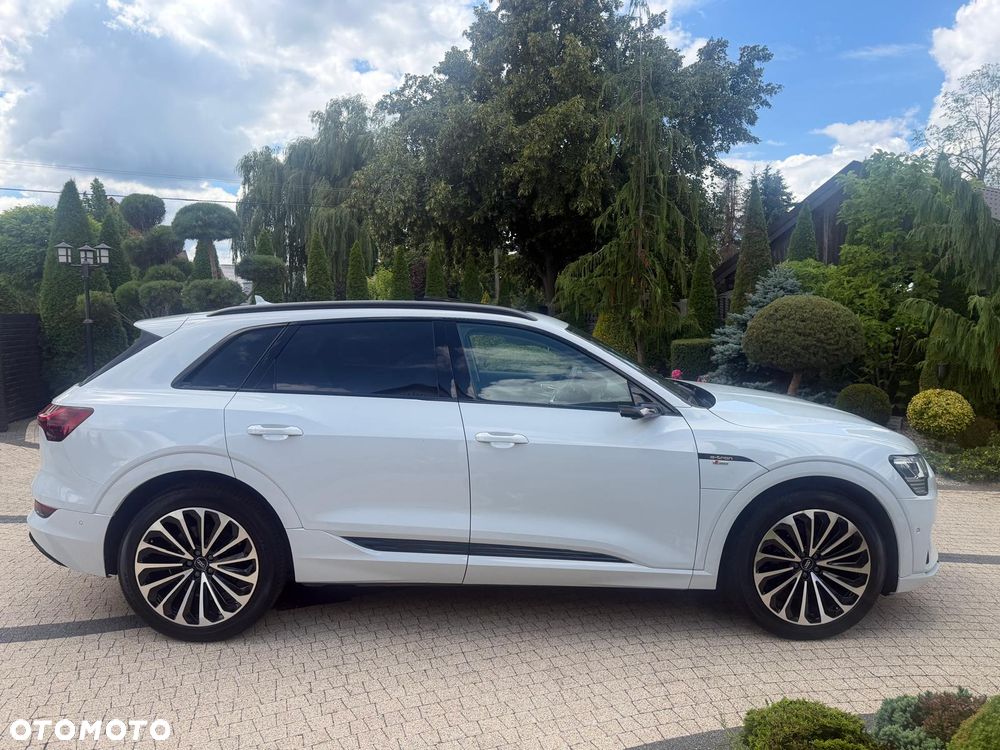 Audi e-tron 55 Quattro - 10