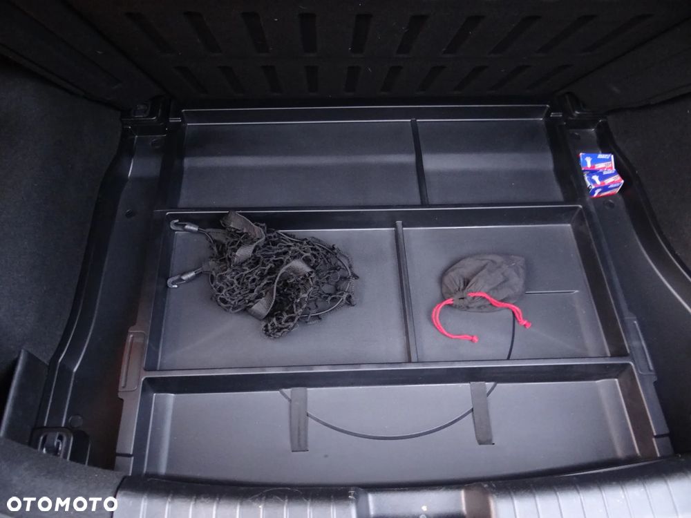 Kia ProCeed 1.4 CVVT Dream-Team Edition - 23