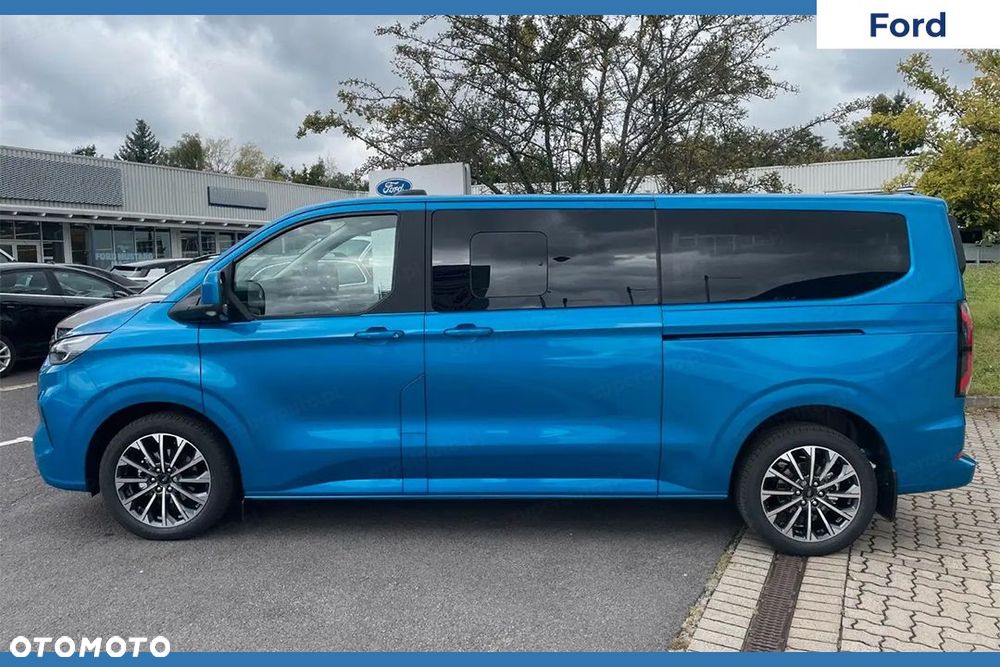 Ford Tourneo Custom - 6