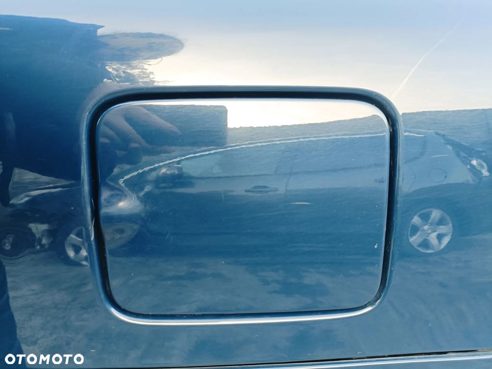 VOLVO S60 I 00-10 2002 r. 604-26 sedan klapka wlewu paliwa   *