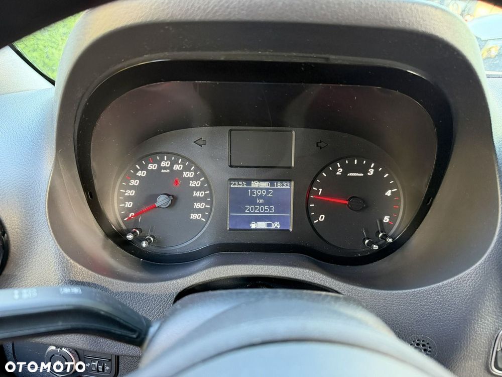 Mercedes-Benz Sprinter - 26