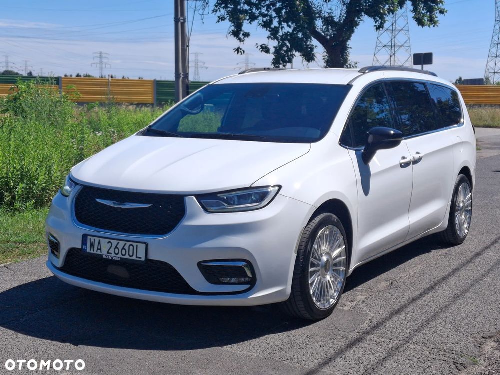 Chrysler Pacifica - 3
