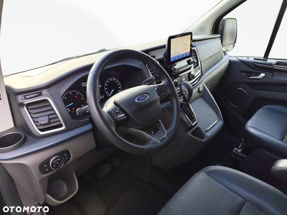 Ford Tourneo Custom - 9