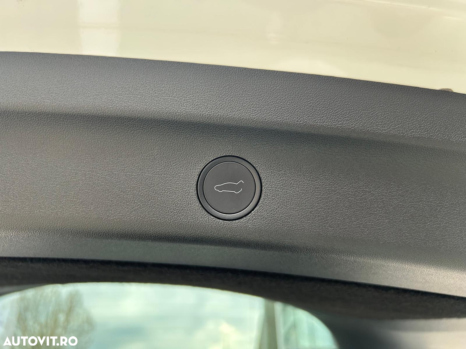 Tesla Model Y AWD Long Range - 23