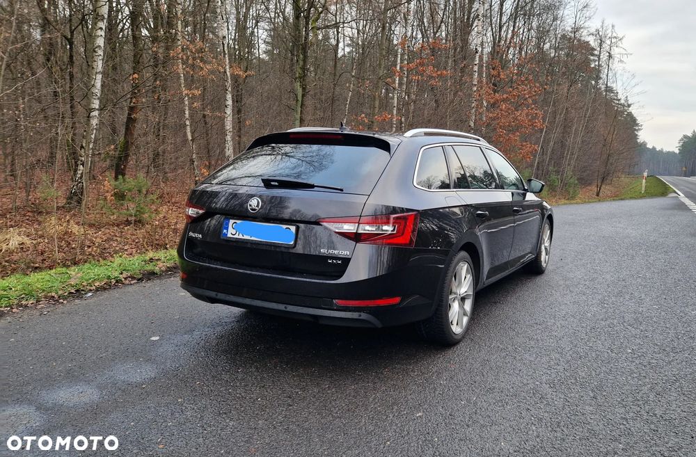 Skoda Superb 2.0 TDI Style DSG - 5