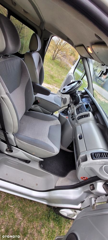 Opel Vivaro Tour - 13