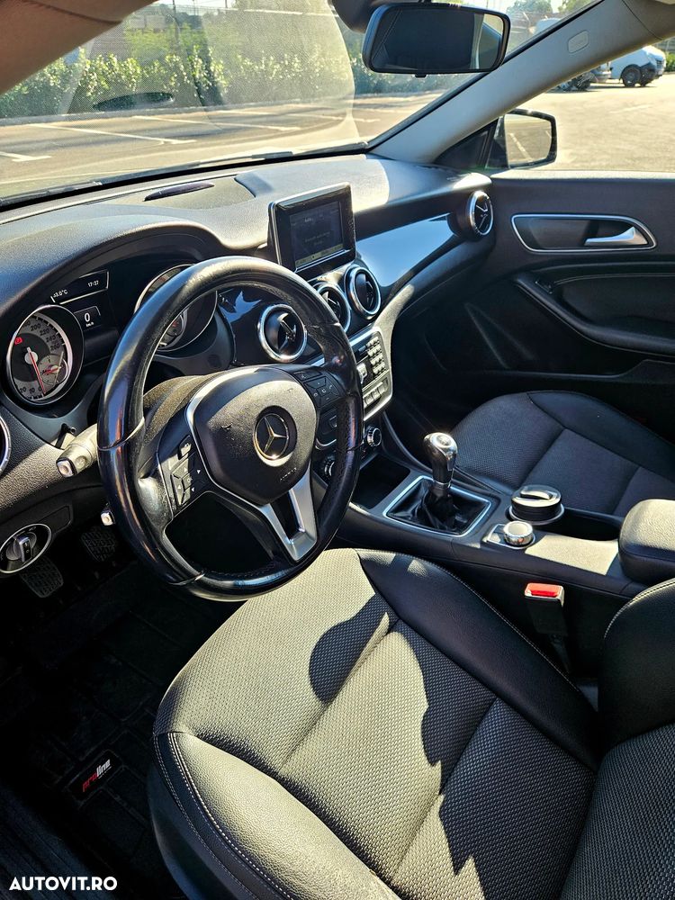 Mercedes-Benz CLA 200 - 9