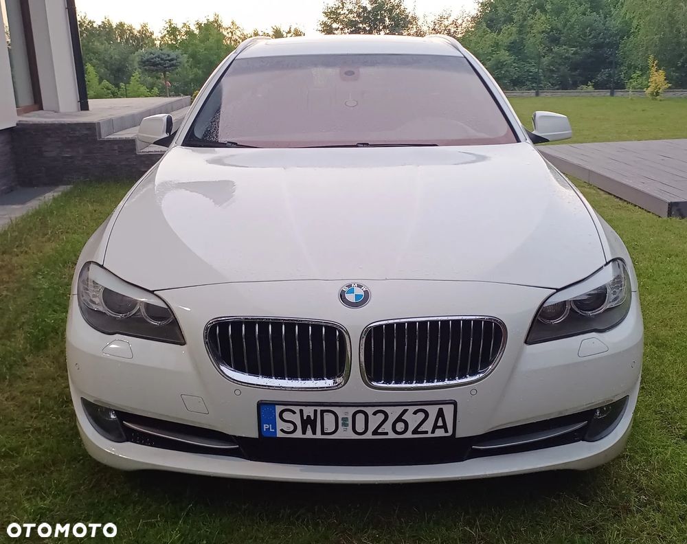 BMW Seria 5 530d xDrive Modern Line - 3
