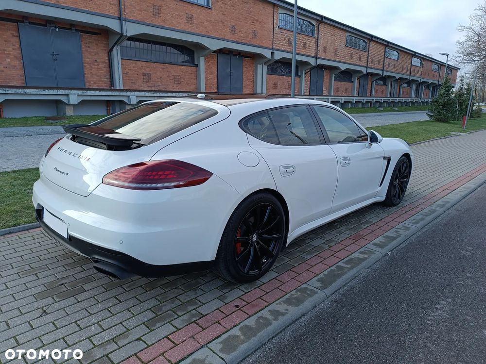 Porsche Panamera 4 PDK Edition - 27