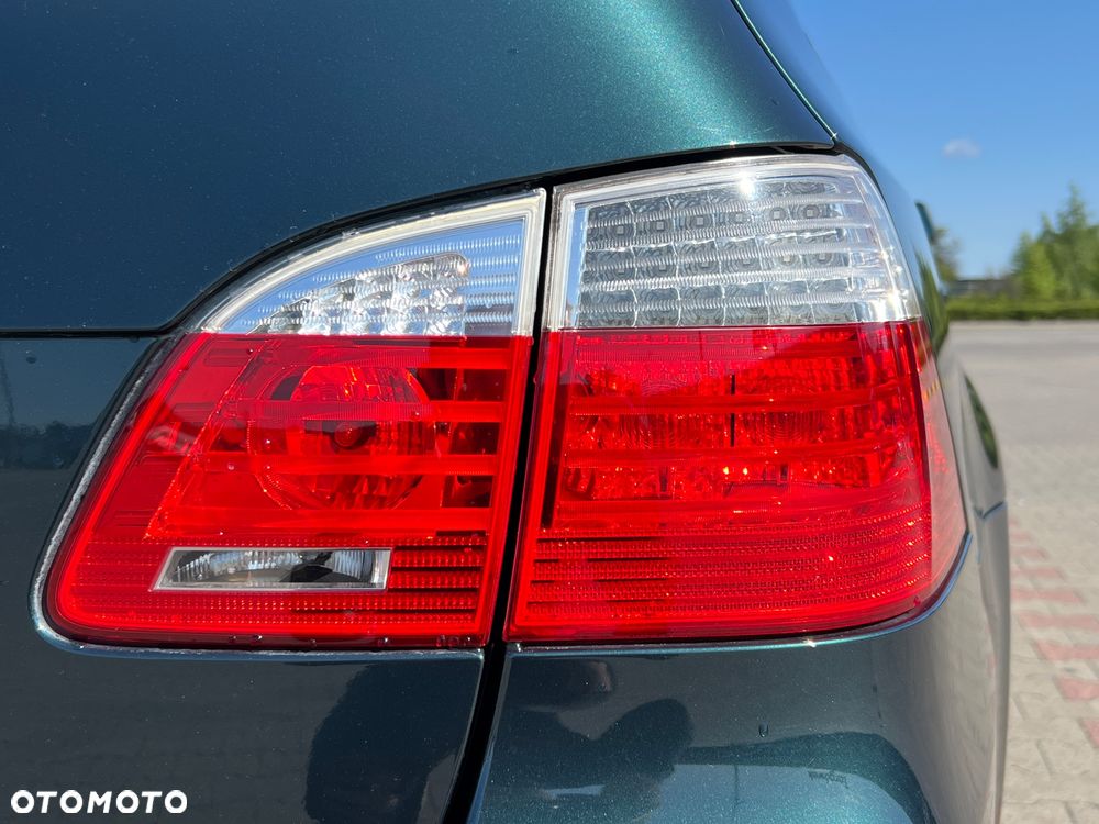 BMW Seria 5 525i xDrive Touring - 15