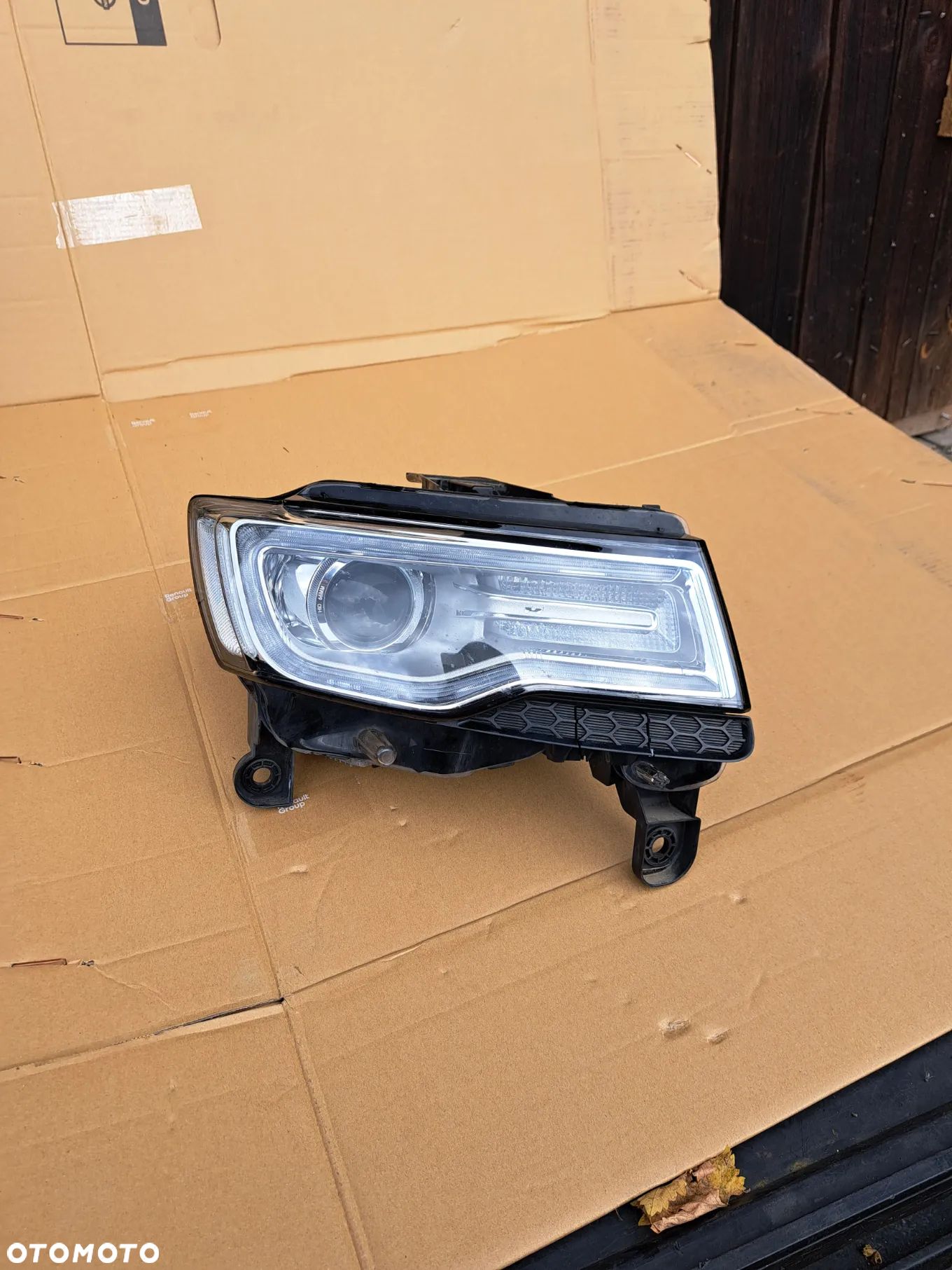 Lampa przednia prawa Jeep Grand Cherokee WK2 Lift Xenon Led AFS 55112912AC K55112912AC Reflektor prawy przód przedni Jeep Grand Cherokee WK-2 Lift Adaptive Bi-Xenon HID Headlamps Right Front - 1
