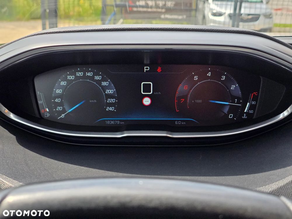 Peugeot 3008 1.6 THP Allure S&S EAT6 - 29