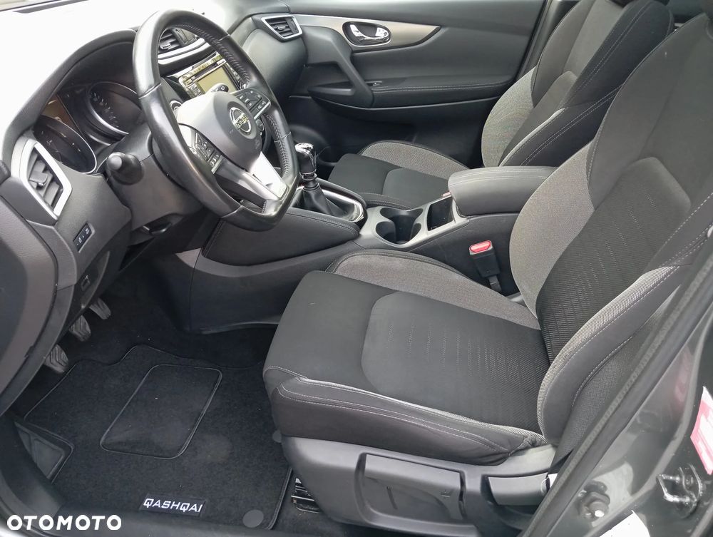 Nissan Qashqai 1.6 DCi N-Connecta - 12