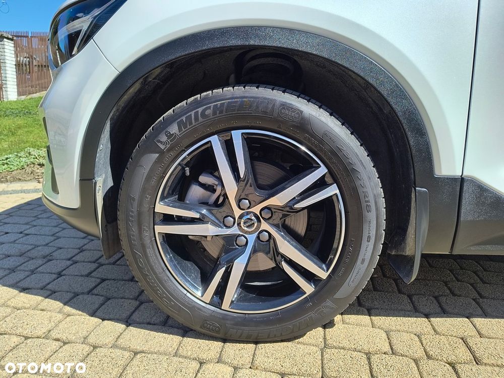 Volvo XC 40 B5 B AWD Geartronic RDesign - 8