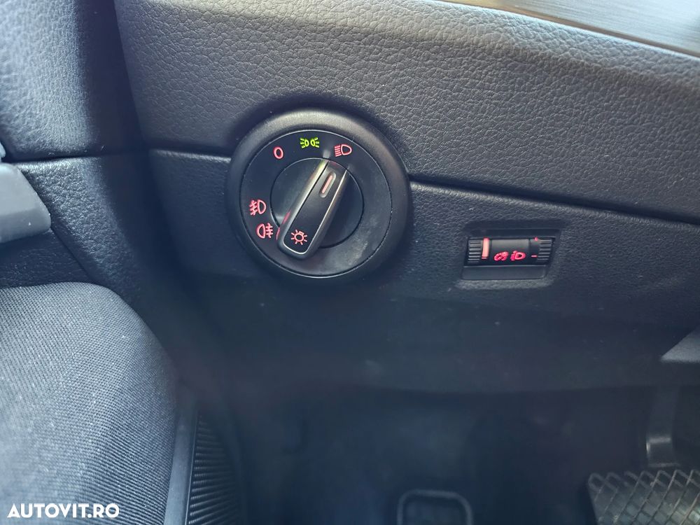 Volkswagen Multivan - 12