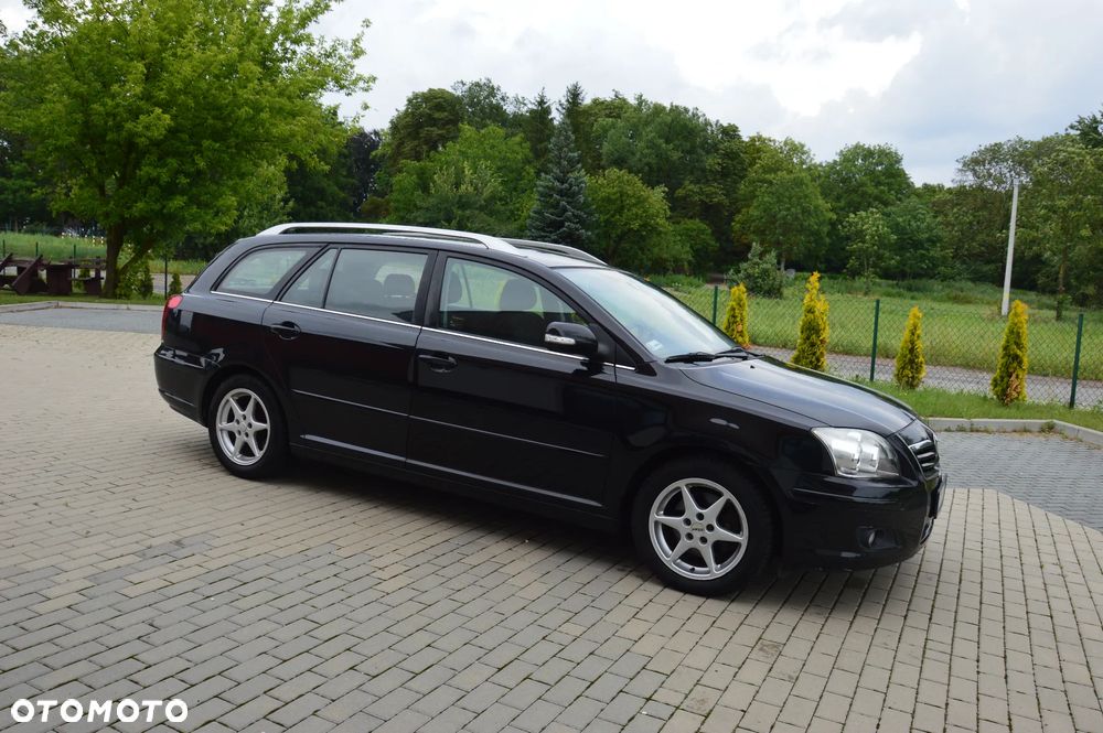 Toyota Avensis - 7