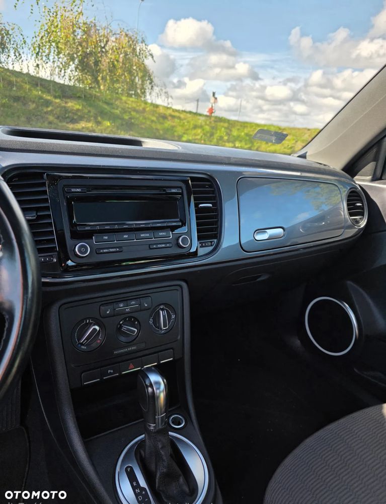 Volkswagen Beetle 2.5 - 9