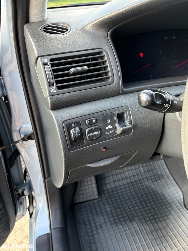 Toyota Corolla 1.6 VVT-i Sol (air6) - 21