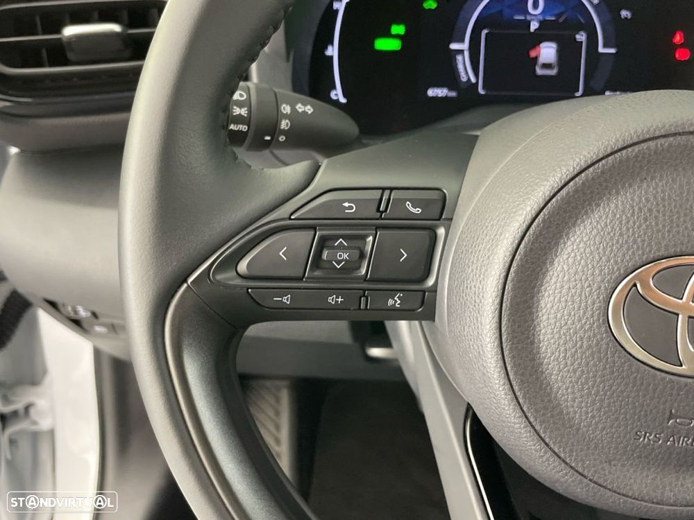Toyota Yaris Cross 1.5 HDF Luxury - 15