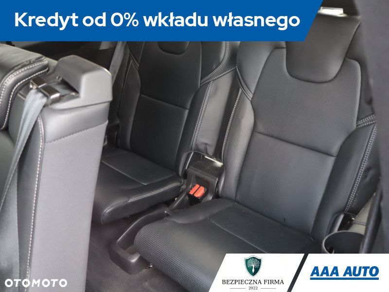Volvo XC 90 - 24