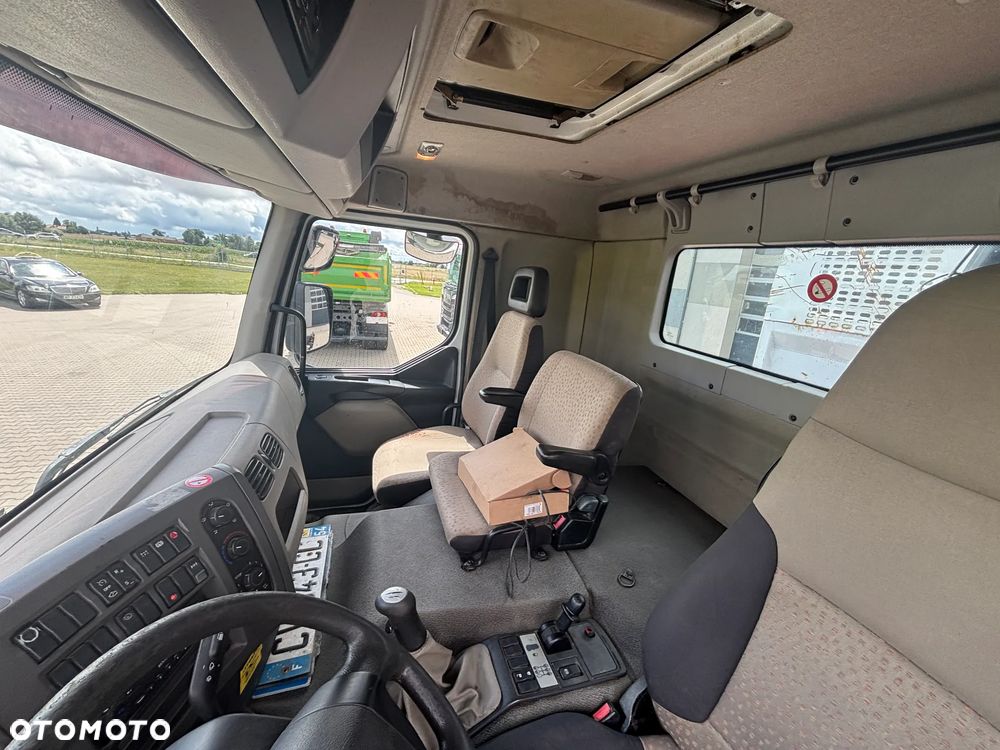 Renault PREMIUM LANDER 4x2 320 KM z HDS FASSI F130 z 5i6 funkcją z sterowaniem radiowym, wywrotka z hydroburtą na 2 siłowniki , resorowe zawieszenie , 3 osobowy, do wiertnicy , brukarstwo , budowa dróg itd - 28