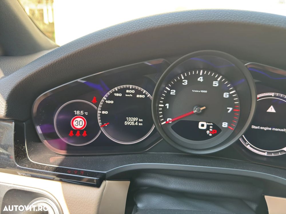 Porsche Cayenne Coupe Tiptronic S - 31