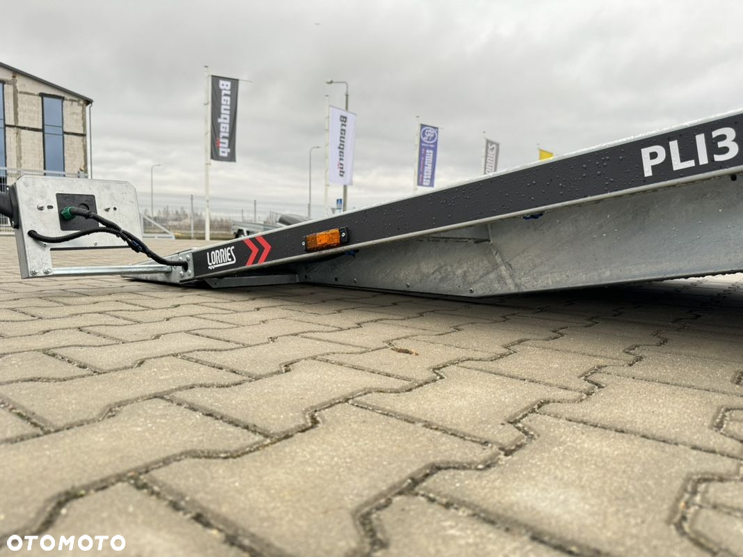 Lorries PLI35-6021 - laweta trzyosiowa uchylna lampy LED pompa hydrauliczna wypełnienie podłogi ALU - 26