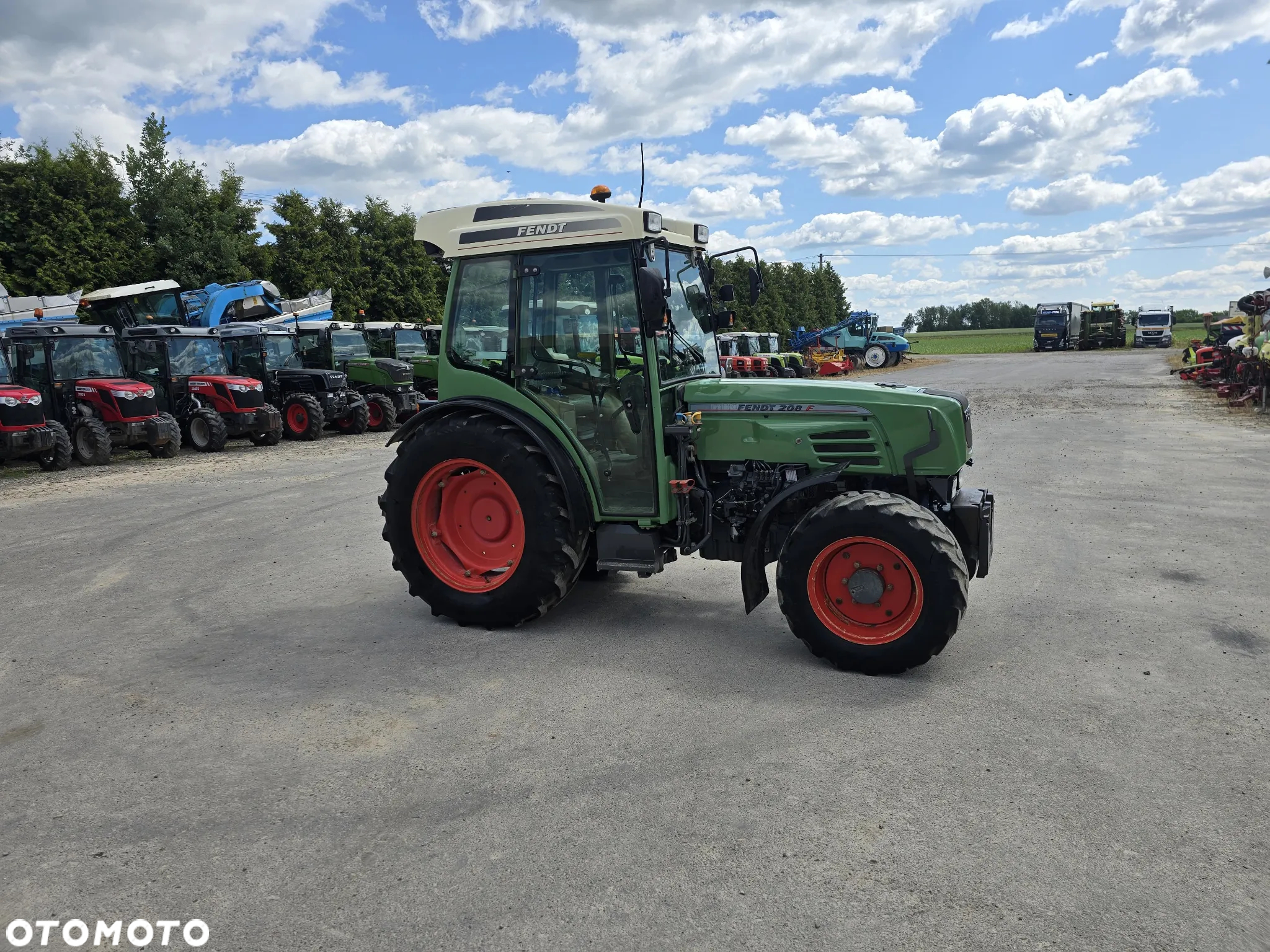 Fendt 208F - 4